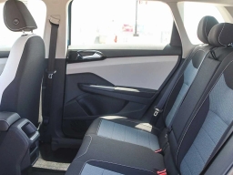 Volkswagen Taos S FWD 2025