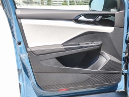 Volkswagen Taos S FWD 2025