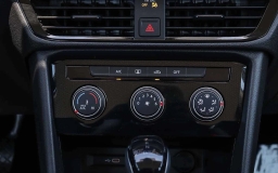 Volkswagen Taos S FWD 2025