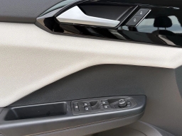 Volkswagen Taos S FWD 2026