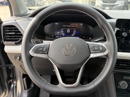 Volkswagen Taos S FWD 2026