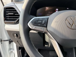 Volkswagen Taos S FWD 2025