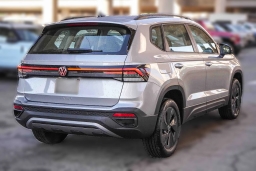 Volkswagen Taos S FWD 2026