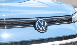 Volkswagen Taos S FWD 2025
