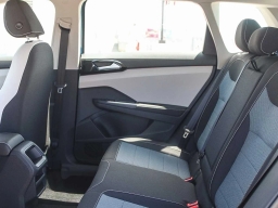 Volkswagen Taos S FWD 2025