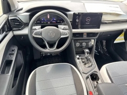 Volkswagen Taos S FWD 2026