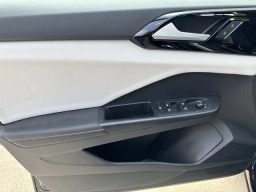 Volkswagen Taos S FWD 2026