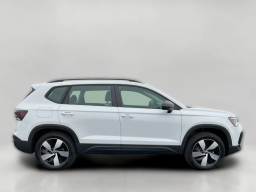 Volkswagen Taos S 4MOTION 2026