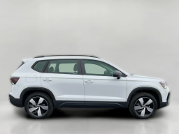 Volkswagen Taos S 4MOTION 2026