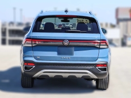 Volkswagen Taos SE FWD 2025
