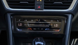 Volkswagen Taos SE FWD 2025