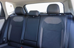 Volkswagen Taos SE FWD 2025