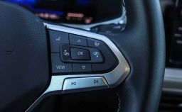 Volkswagen Taos SE FWD 2025