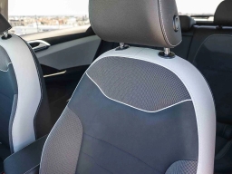 Volkswagen Taos SE FWD 2025