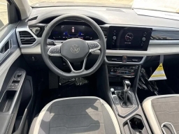 Volkswagen Taos SE FWD 2026