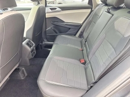 Volkswagen Taos SE FWD 2026