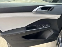Volkswagen Taos SE FWD 2026