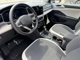 Volkswagen Taos SE FWD 2026