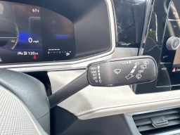 Volkswagen Taos SE FWD 2026