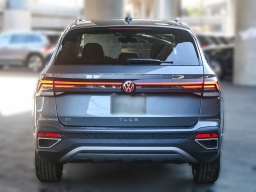 Volkswagen Taos SE FWD 2025