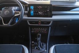 Volkswagen Taos SE FWD 2025