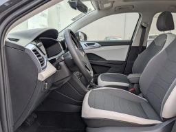 Volkswagen Taos SE FWD 2026
