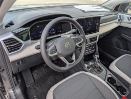Volkswagen Taos SE FWD 2026