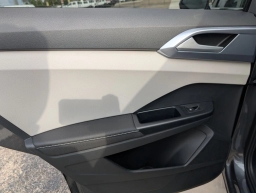 Volkswagen Taos SE FWD 2026