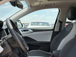 Volkswagen Taos SE FWD 2025