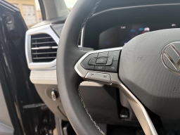 Volkswagen Taos SE FWD 2026