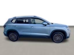 Volkswagen Taos SE FWD 2025