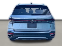 Volkswagen Taos SE FWD 2025