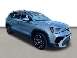 Volkswagen Taos SE FWD 2025