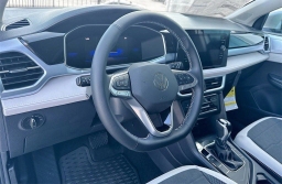 Volkswagen Taos SE FWD 2025