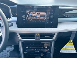 Volkswagen Taos SE FWD 2025