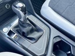 Volkswagen Taos SE FWD 2025
