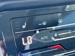 Volkswagen Taos SE FWD 2025