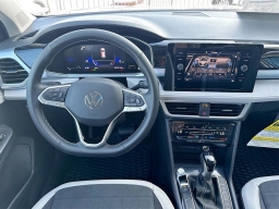 Volkswagen Taos SE FWD 2025