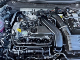 Volkswagen Taos SE FWD 2025