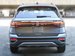 Volkswagen Taos SE FWD 2025