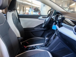 Volkswagen Taos SE FWD 2025