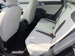 Volkswagen Taos SE FWD 2026