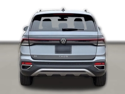Volkswagen Taos SE FWD 2025