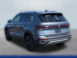 Volkswagen Taos SE FWD 2026