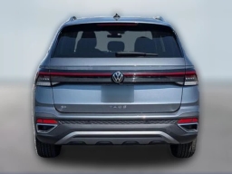 Volkswagen Taos SE FWD 2026