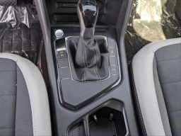 Volkswagen Taos SE FWD 2026