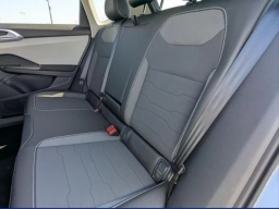 Volkswagen Taos SE FWD 2026