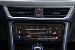 Volkswagen Taos SE FWD 2025
