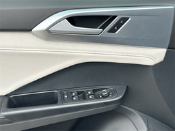 Volkswagen Taos SE FWD 2025