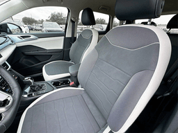Volkswagen Taos SE FWD 2025